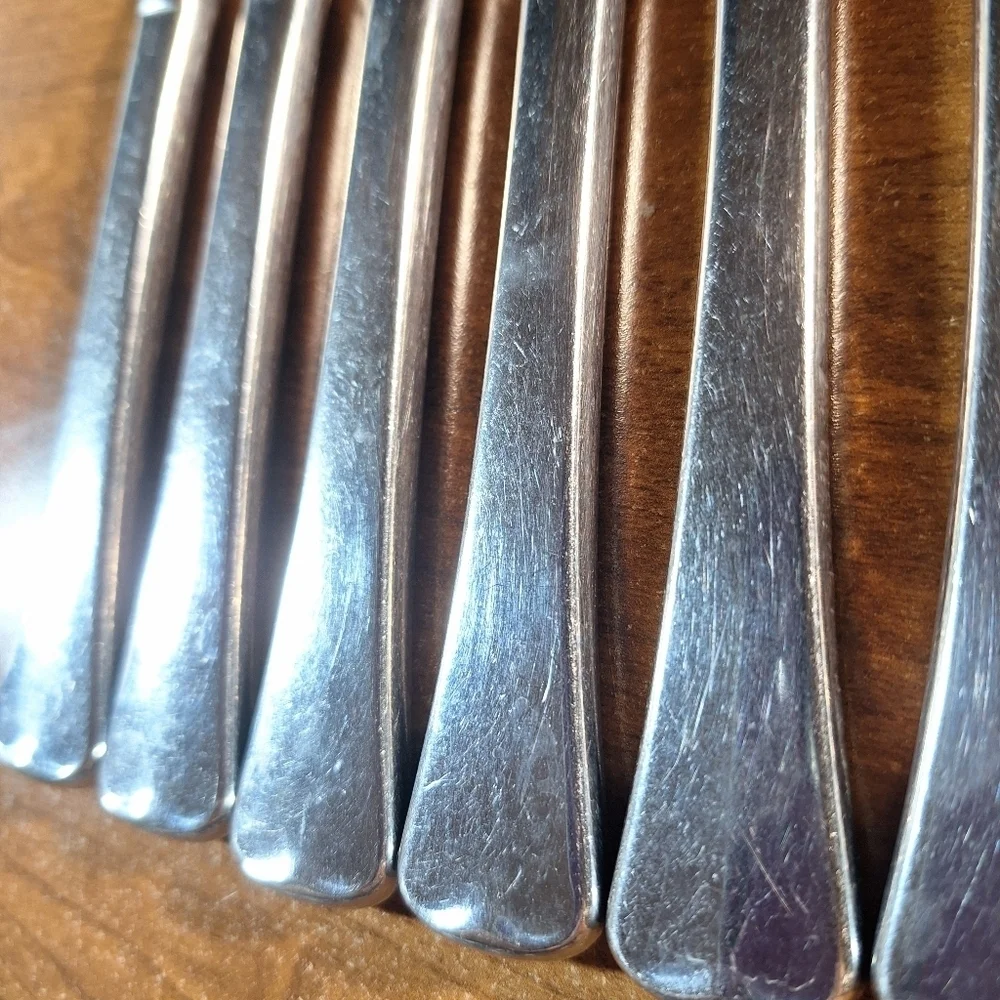 6 butter vintage knives
